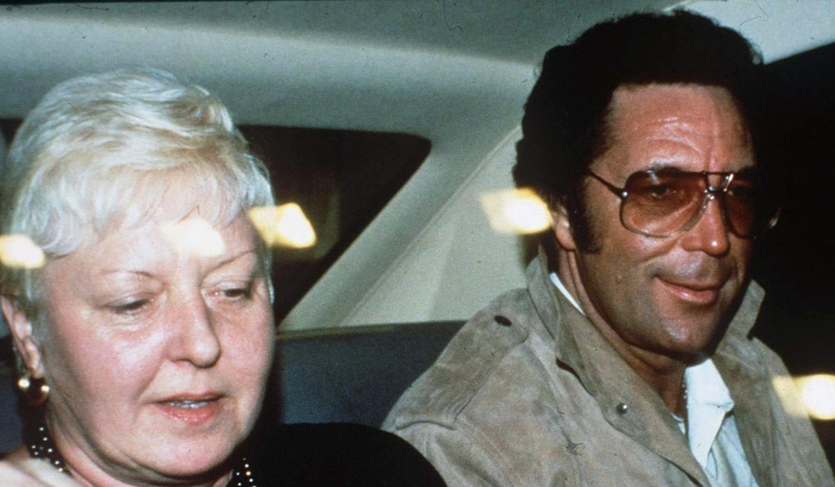 tom jones wife linda