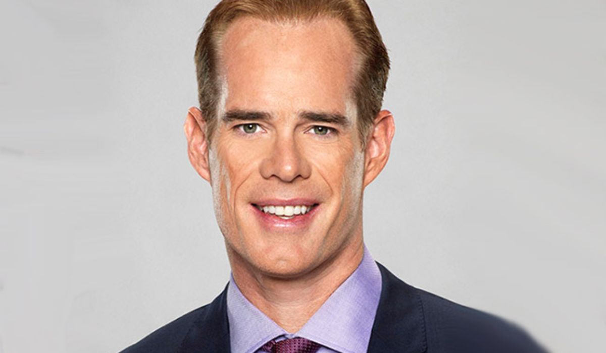 where does joe buck live