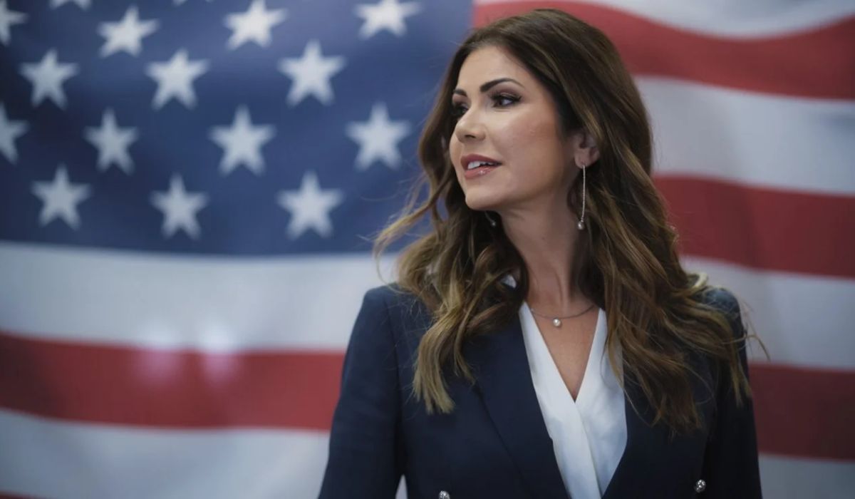 kristi noem height