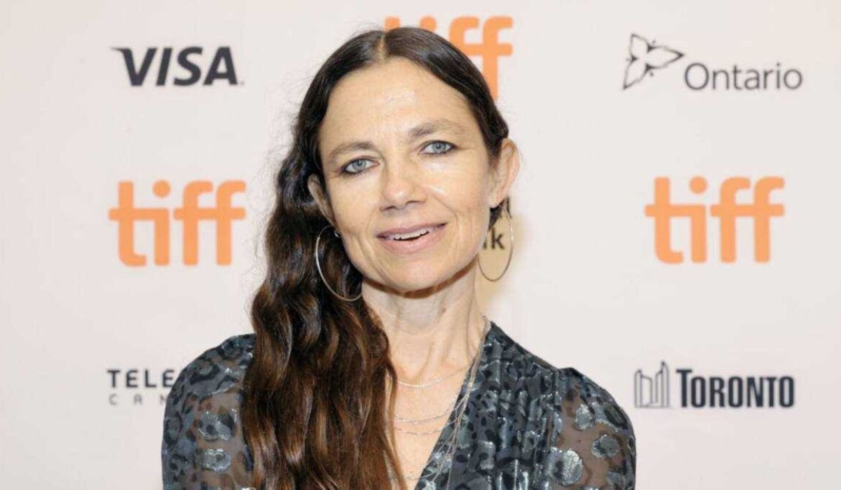 justine bateman husband