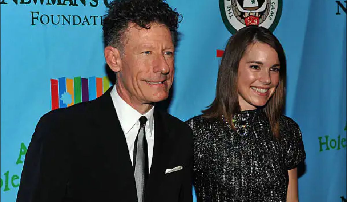 lyle lovett wife