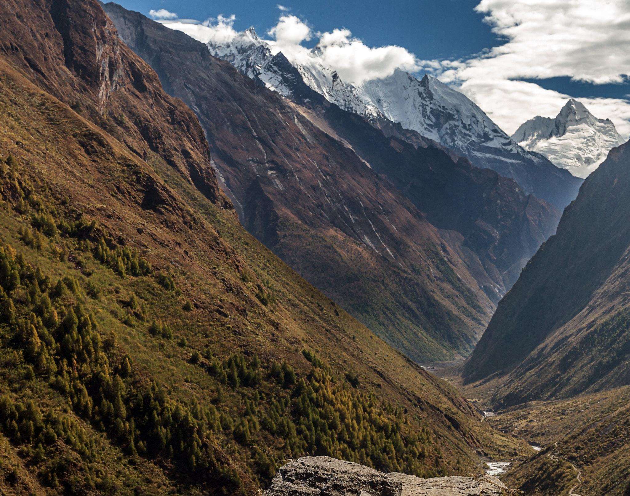 Tsum Valley