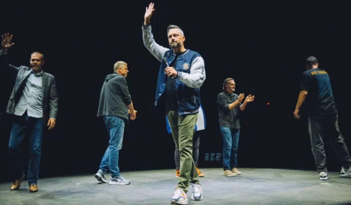 nate bargatze height