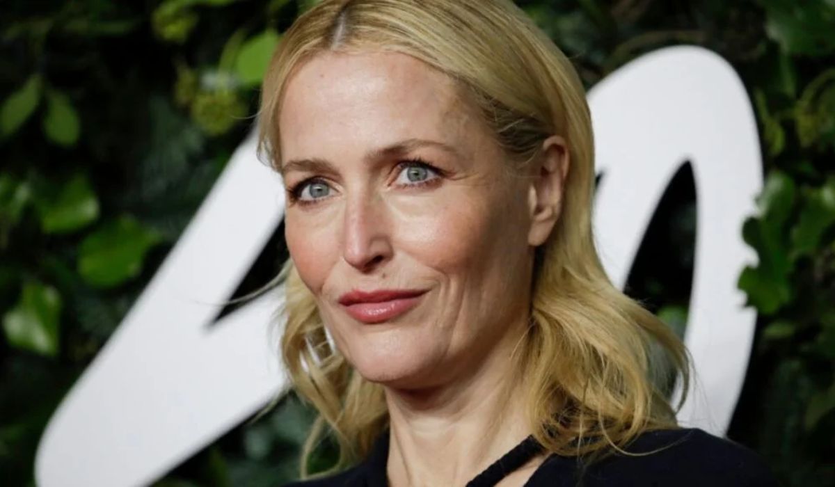 gillian anderson net worth